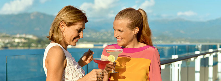 TUI Cruises Mein Schiff 4 Interior Bar 1.jpg